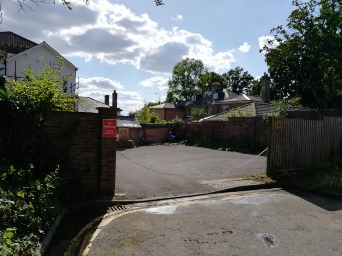 Station 1 Bed Apartment - Stayseekers Salisbury Esterno foto