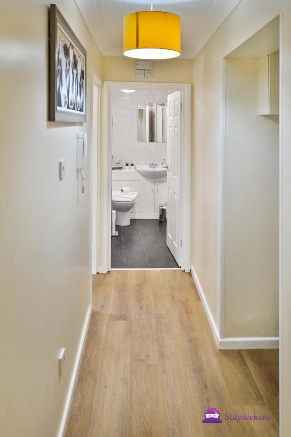 Station 1 Bed Apartment - Stayseekers Salisbury Esterno foto
