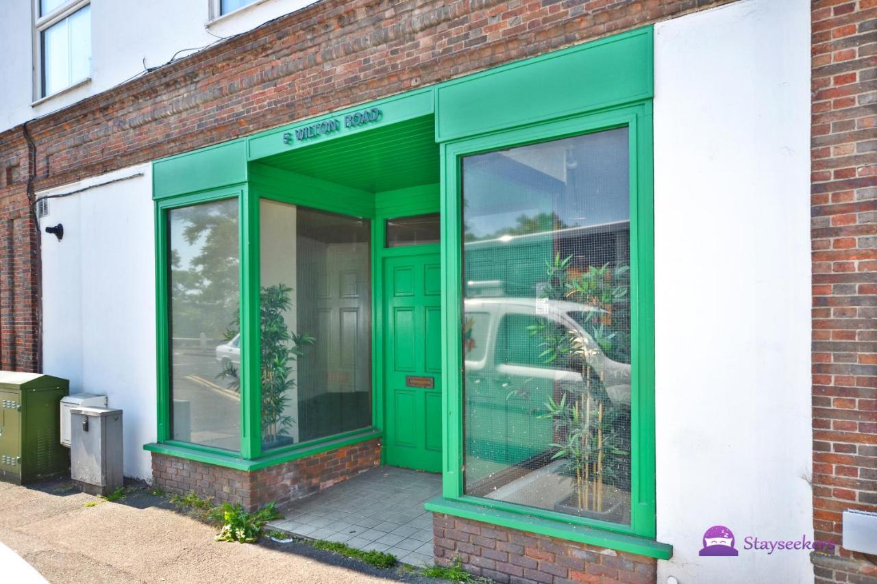 Station 1 Bed Apartment - Stayseekers Salisbury Esterno foto